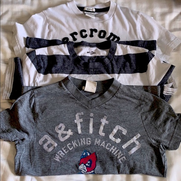 A set of 3 shirts - Picture 1 of 5